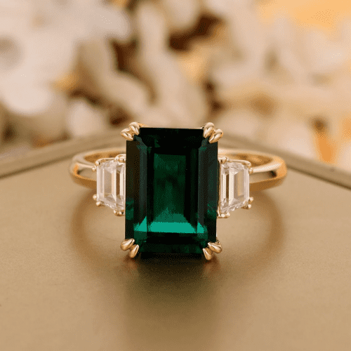 Emerald Ring – Jewelry gifts that start with E