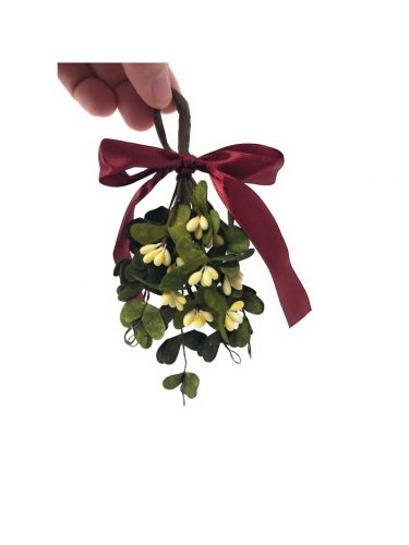 Mistletoe Ornament – A merry secret Santa gift beginning with M