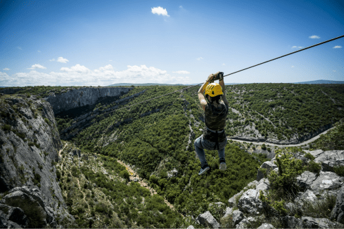 Zipline Adventure – Experience gifts that start with the letter Z