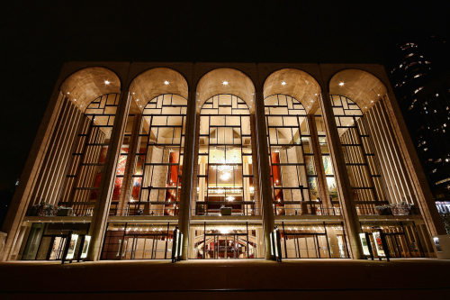 Metropolitan Opera Tickets – Best gifts for opera lovers