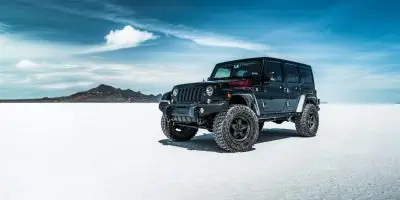 9 Gifts for Jeep Lovers That Go the Extra Mile