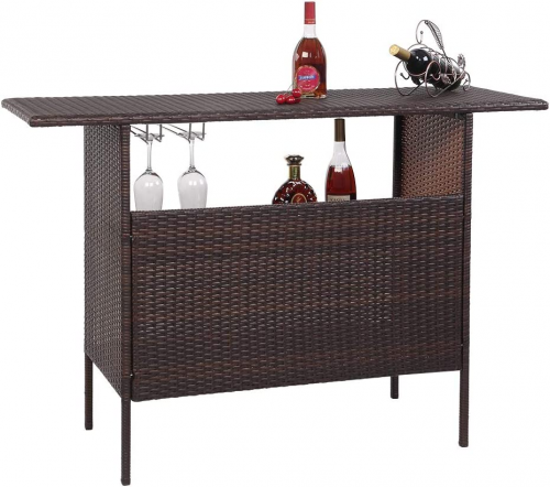 Outdoor Bar – Good housewarming gifts for couples with a yard